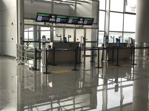 机场智能登机自助机